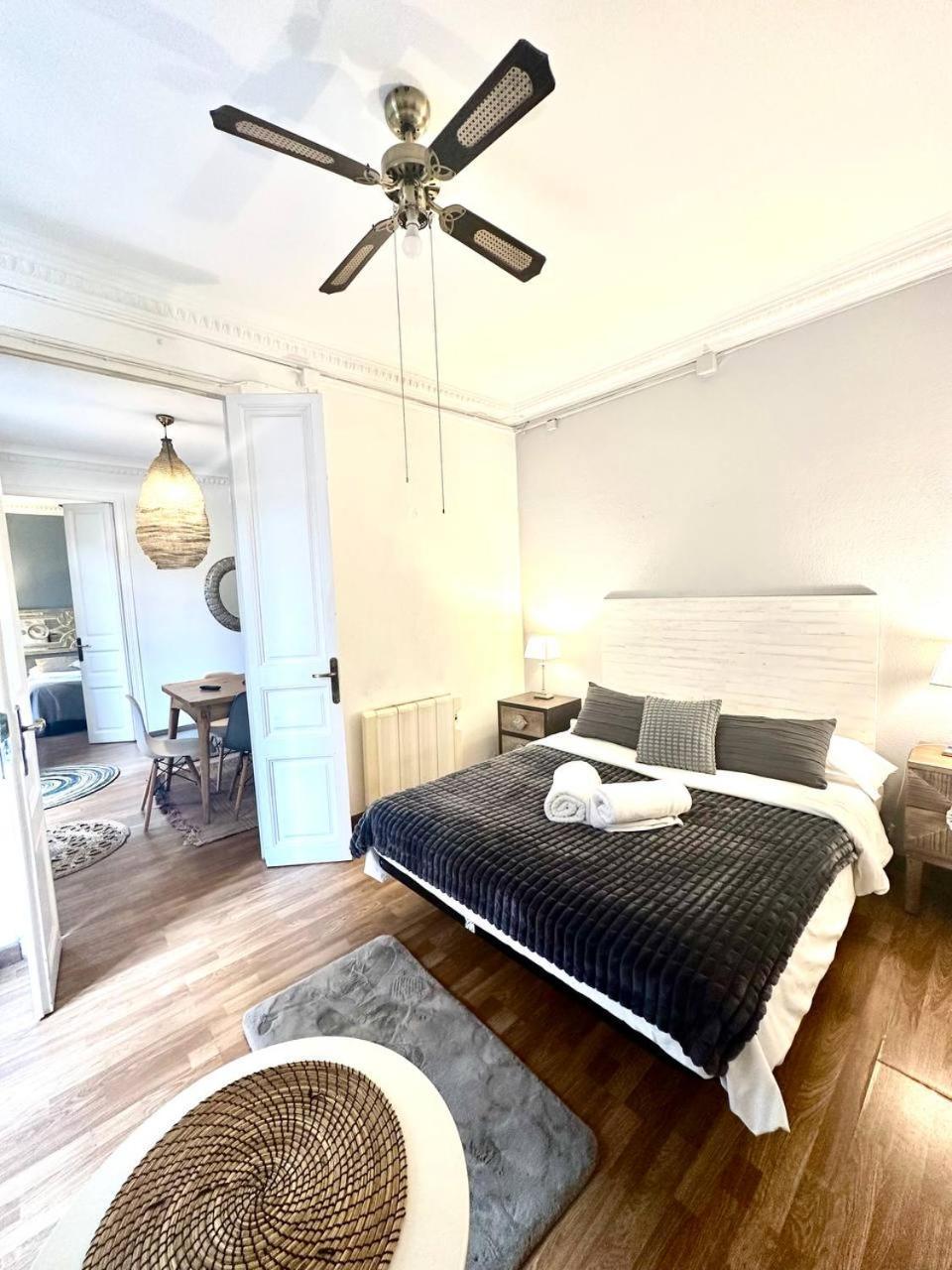 Big And Bright Apartment Bcn 巴塞罗那 外观 照片