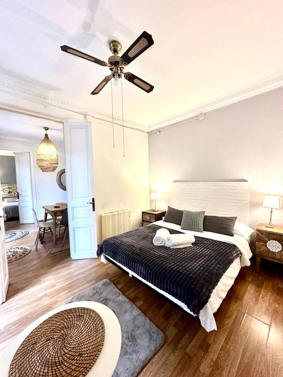 Big And Bright Apartment Bcn 巴塞罗那 外观 照片